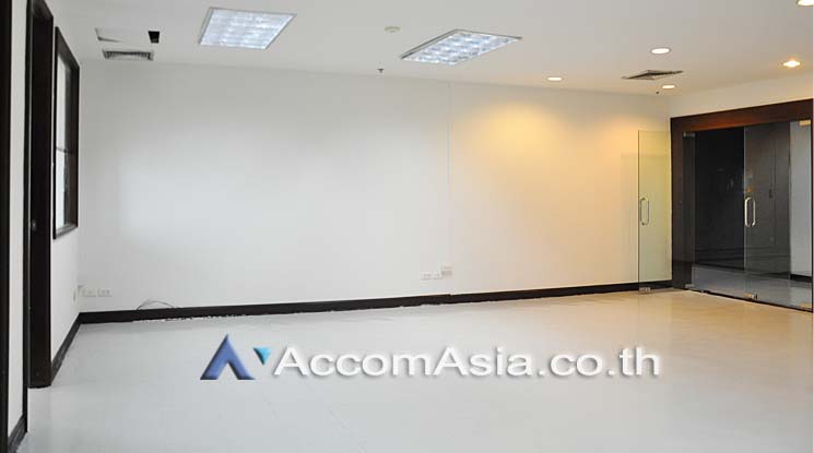  1  Office Space For Rent in Silom ,Bangkok BTS Chong Nonsi at Paso Tower AA14274